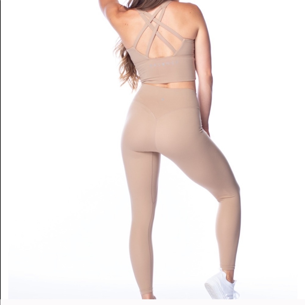 NWOT Balance Athletica Outlander Leggings Sand S